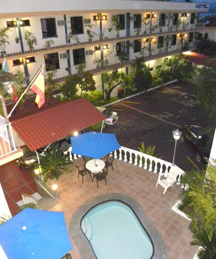 Arcos Hotel Catemaco Exteriör bild